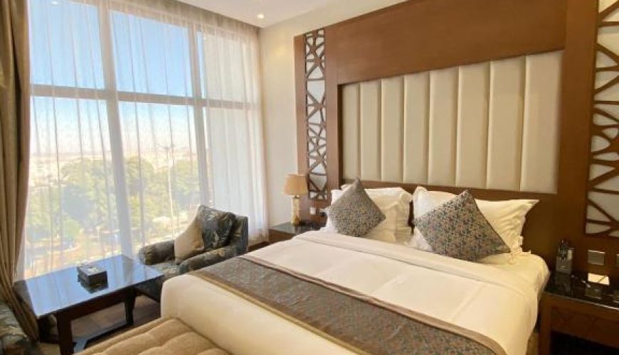 DIPLOMATIC SUITE